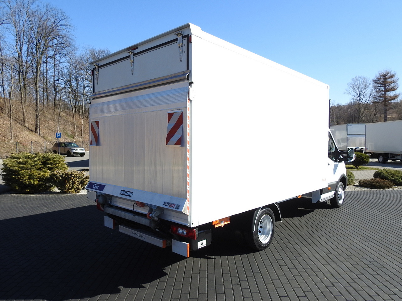 FORD TRANSIT BOX LIFT 8 PALLETS TWIN WHEELS AIR CONDITIONING 130HP - Fourgon grand volume: photos 3 FORD TRANSIT BOX LIFT 8 PALLETS TWIN WHEELS AIR CONDITIONING 130HP - Fourgon grand volume: photos 3