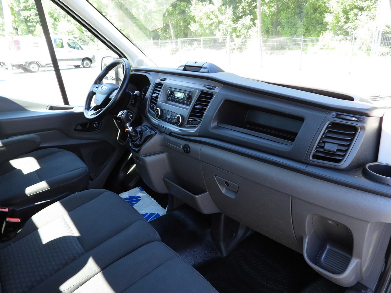 Utilitaire plateau FORD TRANSIT  STAKE BODY 10 PALLETS CRUISE CONTROL LED LIGHTS PNEUMATICS AIR CONDITIONING  160HP: photos 40