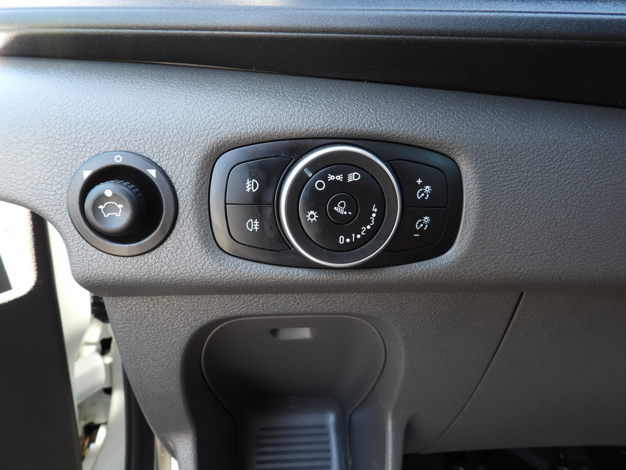 Utilitaire plateau FORD TRANSIT  STAKE BODY 10 PALLETS CRUISE CONTROL LED LIGHTS PNEUMATICS AIR CONDITIONING  160HP: photos 37