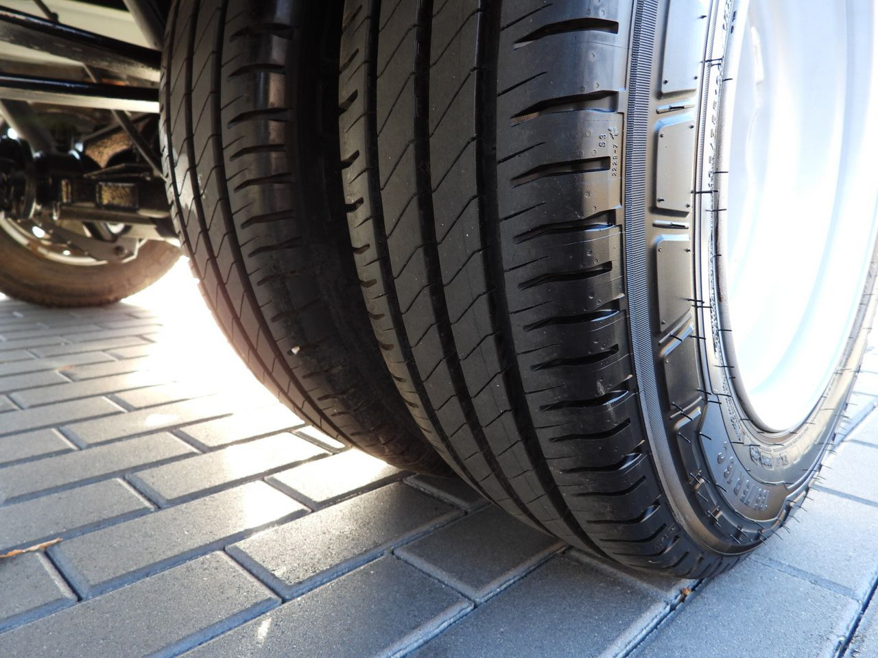 Utilitaire plateau FORD TRANSIT STAKE BODY 8 PALLETS TWIN WHEELS AIR CONDITIONING  155HP: photos 21