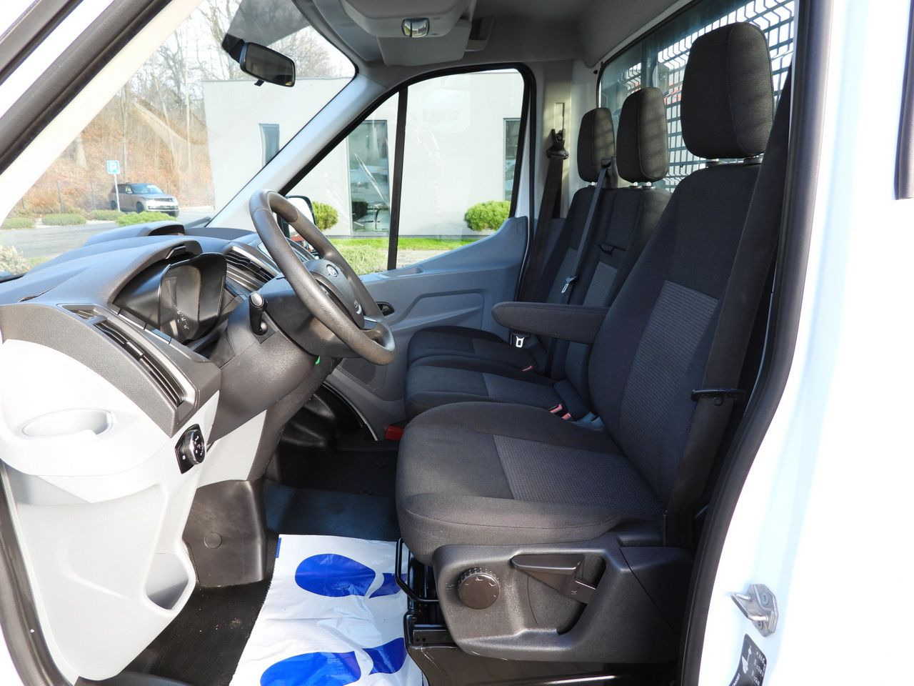 Utilitaire plateau FORD TRANSIT STAKE BODY 8 PALLETS TWIN WHEELS AIR CONDITIONING  155HP: photos 24