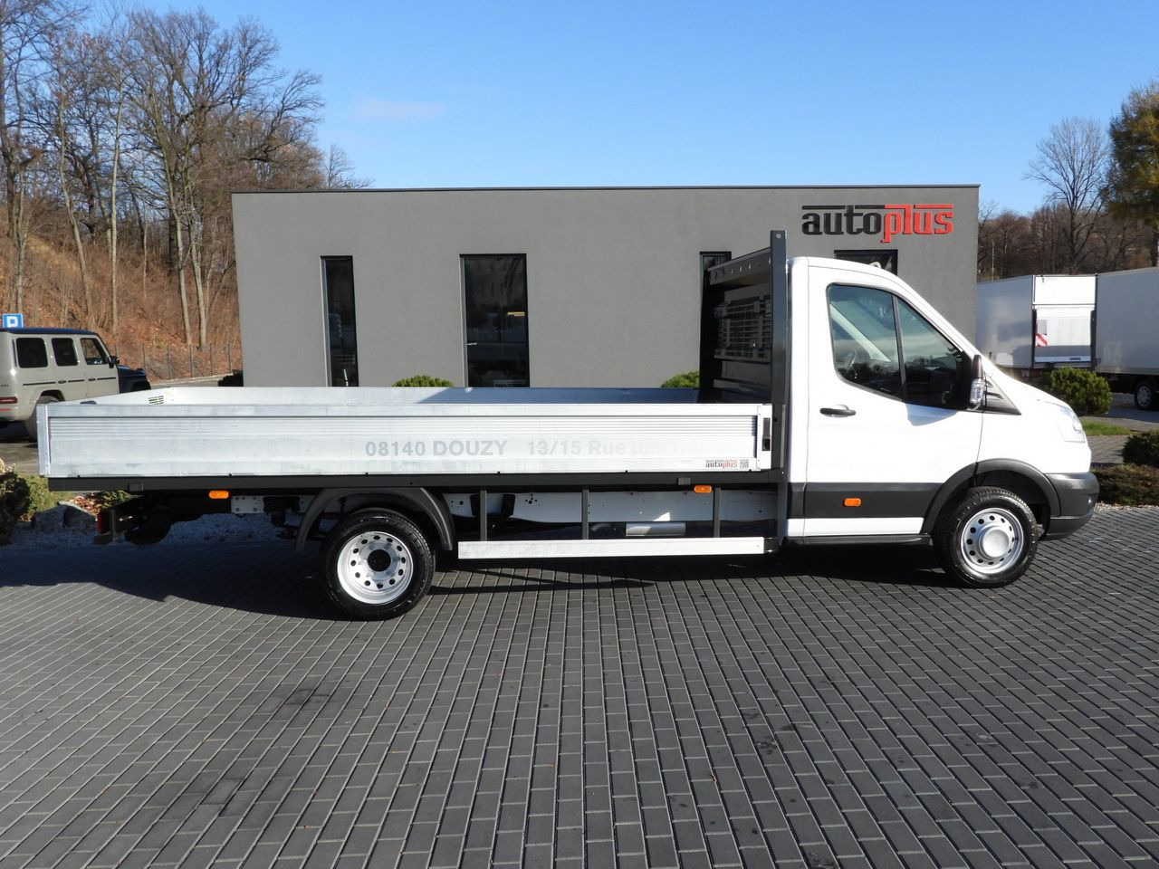 Utilitaire plateau FORD TRANSIT STAKE BODY 8 PALLETS TWIN WHEELS AIR CONDITIONING  155HP: photos 7