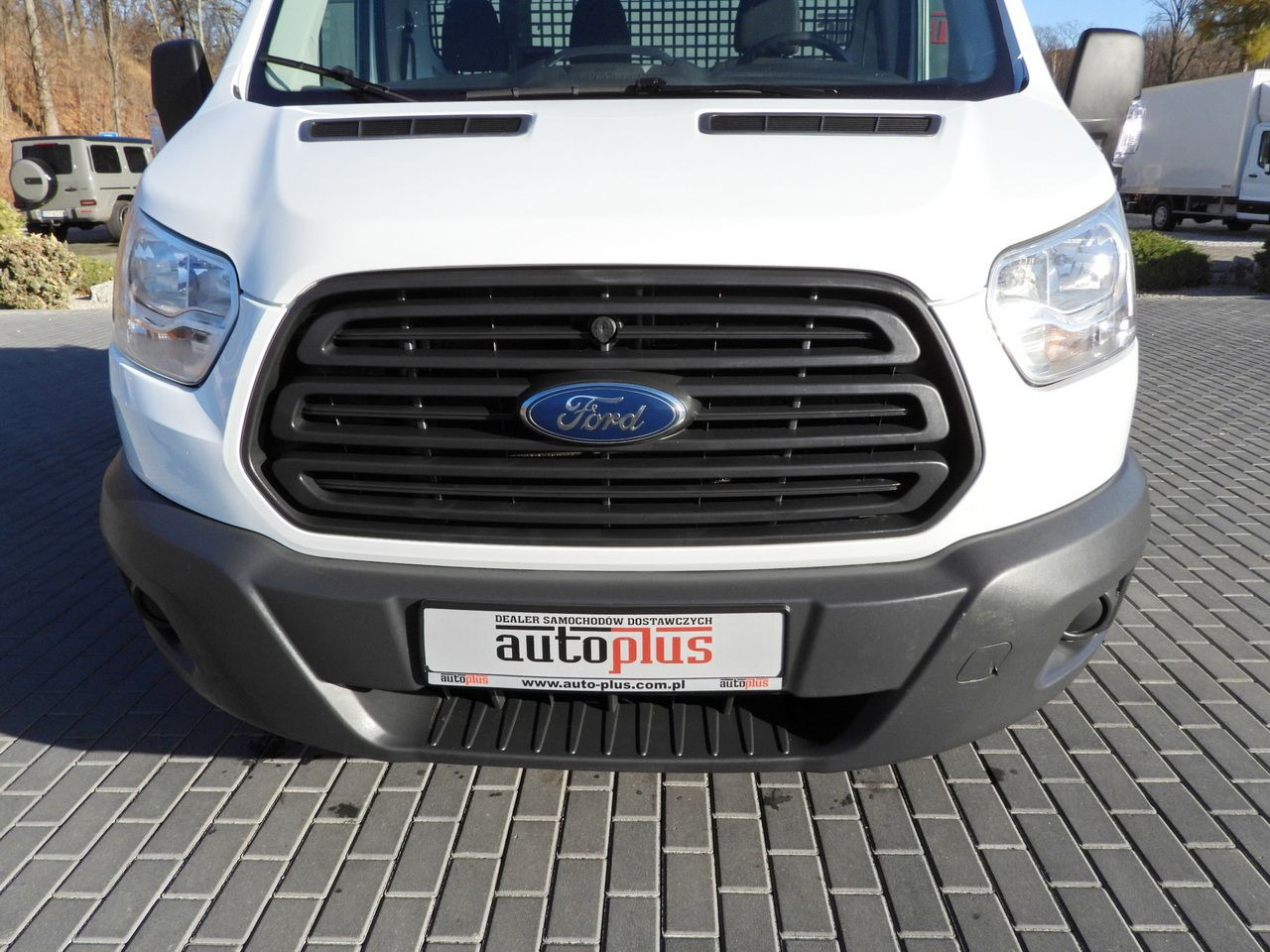 Utilitaire plateau FORD TRANSIT STAKE BODY 8 PALLETS TWIN WHEELS AIR CONDITIONING  155HP: photos 14