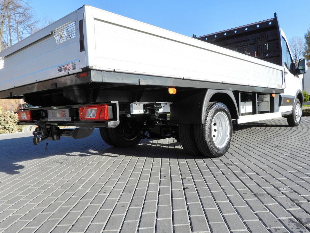 Utilitaire plateau FORD TRANSIT STAKE BODY 8 PALLETS TWIN WHEELS AIR CONDITIONING  155HP: photos 22