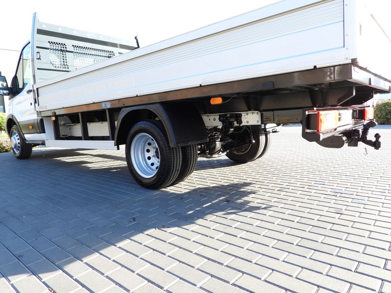 Utilitaire plateau FORD TRANSIT STAKE BODY 8 PALLETS TWIN WHEELS AIR CONDITIONING  155HP: photos 15