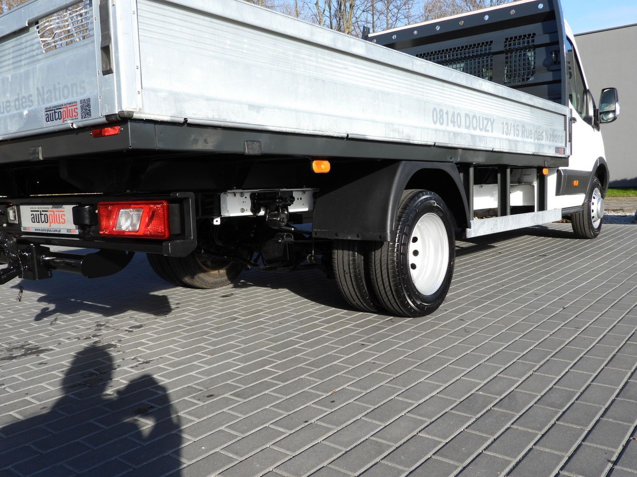 Utilitaire plateau FORD TRANSIT STAKE BODY 8 PALLETS TWIN WHEELS AIR CONDITIONING  155HP: photos 16