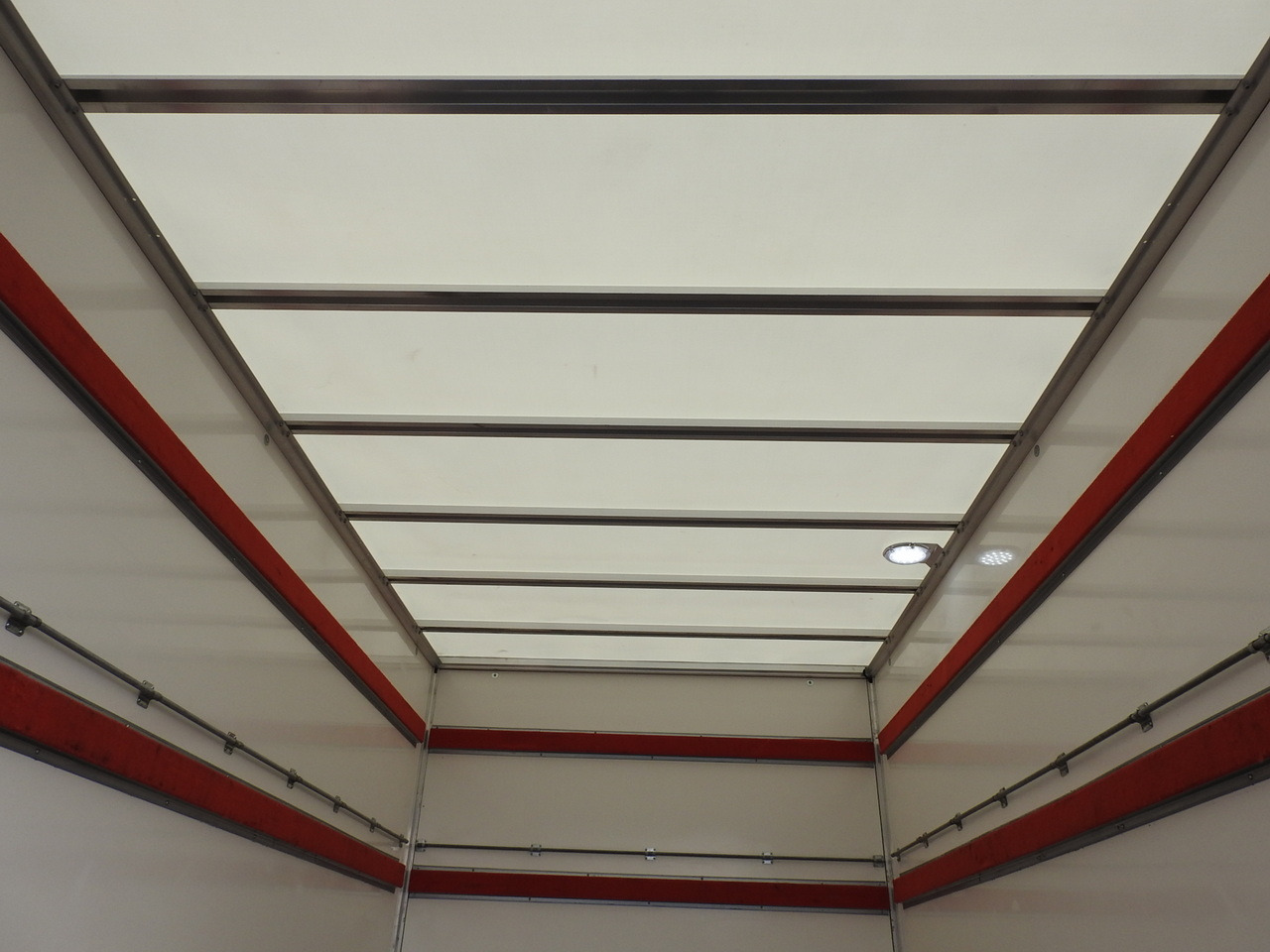 Fourgon grand volume IVECO DAILY 35C16 BOX LIFT 8 PALLETS CRUISE CONTROL TWIN WHEELS AIR CONDITIONING  160HP: photos 22