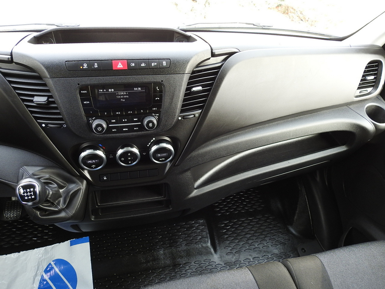 Fourgon grand volume IVECO DAILY 35C16 BOX LIFT 8 PALLETS CRUISE CONTROL TWIN WHEELS AIR CONDITIONING  160HP: photos 33