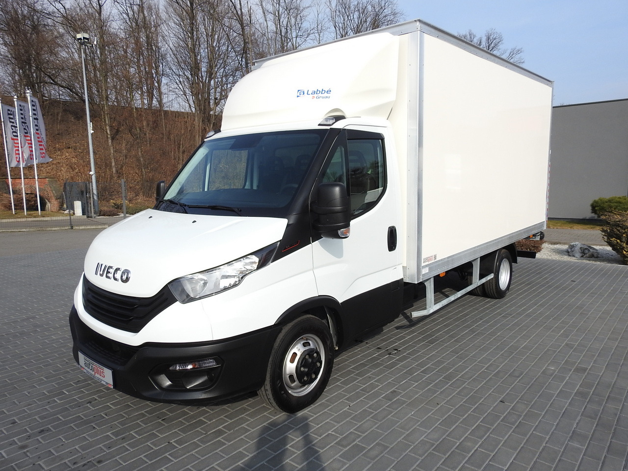 Fourgon grand volume IVECO DAILY 35C16 BOX LIFT 8 PALLETS CRUISE CONTROL TWIN WHEELS AIR CONDITIONING  160HP: photos 6
