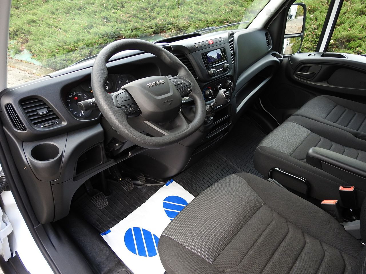 IVECO DAILY 35S16 NEW REGRIGERATOR BOX -10*C 8 PALLETS HEATING FUNCTION POWER SUPPLY 230V CRUISE CONTROL AIR CONDITIONING 160HP - Utilitaire frigorifique: photos 2 IVECO DAILY 35S16 NEW REGRIGERATOR BOX -10*C 8 PALLETS HEATING FUNCTION POWER SUPPLY 230V CRUISE CONTROL AIR CONDITIONING 160HP - Utilitaire frigorifique: photos 2
