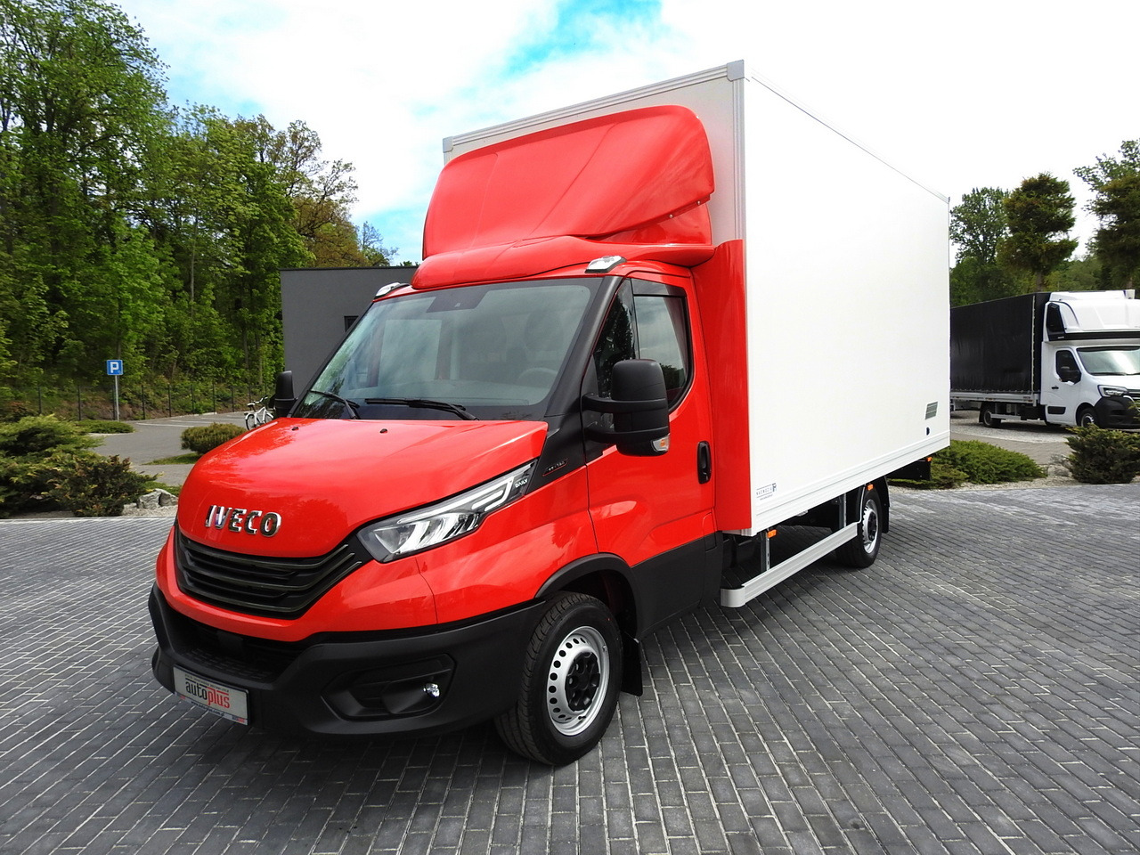 Fourgon grand volume neuf IVECO DAILY 35S18 NEW BOX 10 PALLETS CRUISE CONTROL NAVIGATION AIR CONDITIONING LED LIGHTS GUARANTEE 180HP: photos 21 Fourgon grand volume neuf IVECO DAILY 35S18 NEW BOX 10 PALLETS CRUISE CONTROL NAVIGATION AIR CONDITIONING LED LIGHTS GUARANTEE 180HP: photos 21