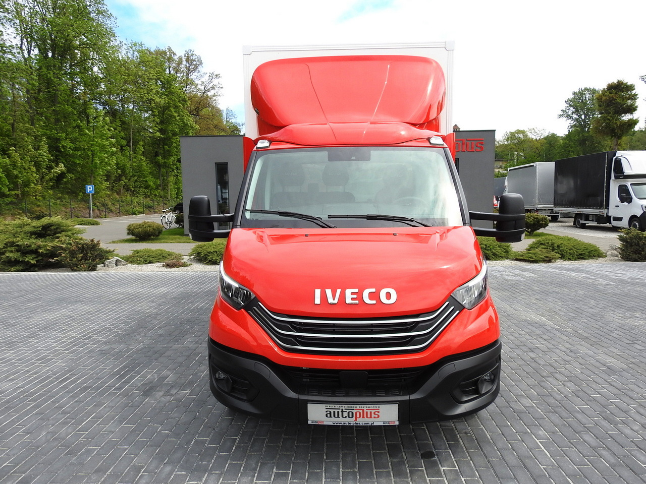 IVECO DAILY 35S18 NEW BOX 10 PALLETS CRUISE CONTROL NAVIGATION AIR CONDITIONING LED LIGHTS GUARANTEE 180HP — crédit-bail IVECO DAILY 35S18 NEW BOX 10 PALLETS CRUISE CONTROL NAVIGATION AIR CONDITIONING LED LIGHTS GUARANTEE 180HP: photos 5 IVECO DAILY 35S18 NEW BOX 10 PALLETS CRUISE CONTROL NAVIGATION AIR CONDITIONING LED LIGHTS GUARANTEE 180HP — crédit-bail IVECO DAILY 35S18 NEW BOX 10 PALLETS CRUISE CONTROL NAVIGATION AIR CONDITIONING LED LIGHTS GUARANTEE 180HP: photos 5