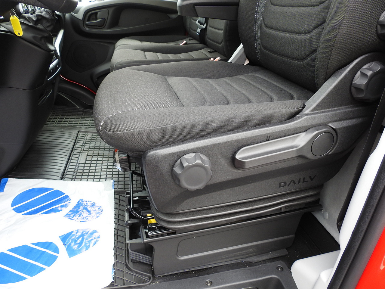 IVECO DAILY 35S18 NEW BOX 10 PALLETS CRUISE CONTROL NAVIGATION AIR CONDITIONING LED LIGHTS GUARANTEE 180HP — crédit-bail IVECO DAILY 35S18 NEW BOX 10 PALLETS CRUISE CONTROL NAVIGATION AIR CONDITIONING LED LIGHTS GUARANTEE 180HP: photos 32 IVECO DAILY 35S18 NEW BOX 10 PALLETS CRUISE CONTROL NAVIGATION AIR CONDITIONING LED LIGHTS GUARANTEE 180HP — crédit-bail IVECO DAILY 35S18 NEW BOX 10 PALLETS CRUISE CONTROL NAVIGATION AIR CONDITIONING LED LIGHTS GUARANTEE 180HP: photos 32