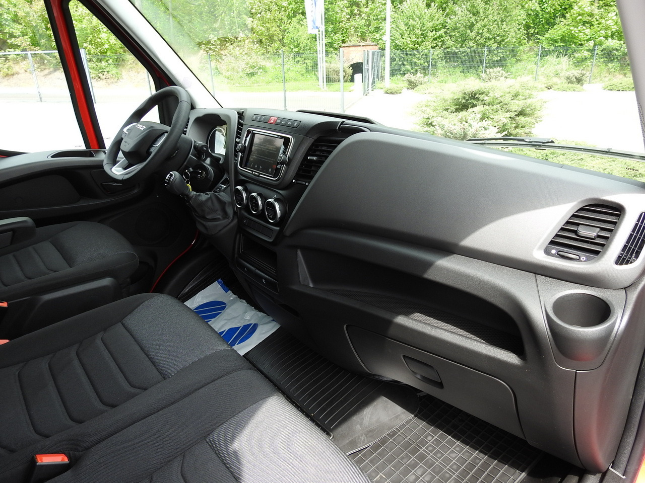 IVECO DAILY 35S18 NEW BOX 10 PALLETS CRUISE CONTROL NAVIGATION AIR CONDITIONING LED LIGHTS GUARANTEE 180HP — crédit-bail IVECO DAILY 35S18 NEW BOX 10 PALLETS CRUISE CONTROL NAVIGATION AIR CONDITIONING LED LIGHTS GUARANTEE 180HP: photos 45 IVECO DAILY 35S18 NEW BOX 10 PALLETS CRUISE CONTROL NAVIGATION AIR CONDITIONING LED LIGHTS GUARANTEE 180HP — crédit-bail IVECO DAILY 35S18 NEW BOX 10 PALLETS CRUISE CONTROL NAVIGATION AIR CONDITIONING LED LIGHTS GUARANTEE 180HP: photos 45