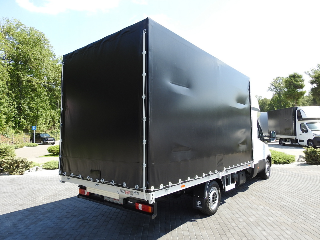 IVECO DAILY 35S18 NEW TARPAULIN 8 PALLETS CRUISE CONTROL NAVIGATION LED LIGHTS AUTOMATIC TRANSMISSION HI-MATIC MANUFACTURERS WARRANTY 180HP - Utilitaire rideaux coulissants (PLSC): photos 3 IVECO DAILY 35S18 NEW TARPAULIN 8 PALLETS CRUISE CONTROL NAVIGATION LED LIGHTS AUTOMATIC TRANSMISSION HI-MATIC MANUFACTURERS WARRANTY 180HP - Utilitaire rideaux coulissants (PLSC): photos 3
