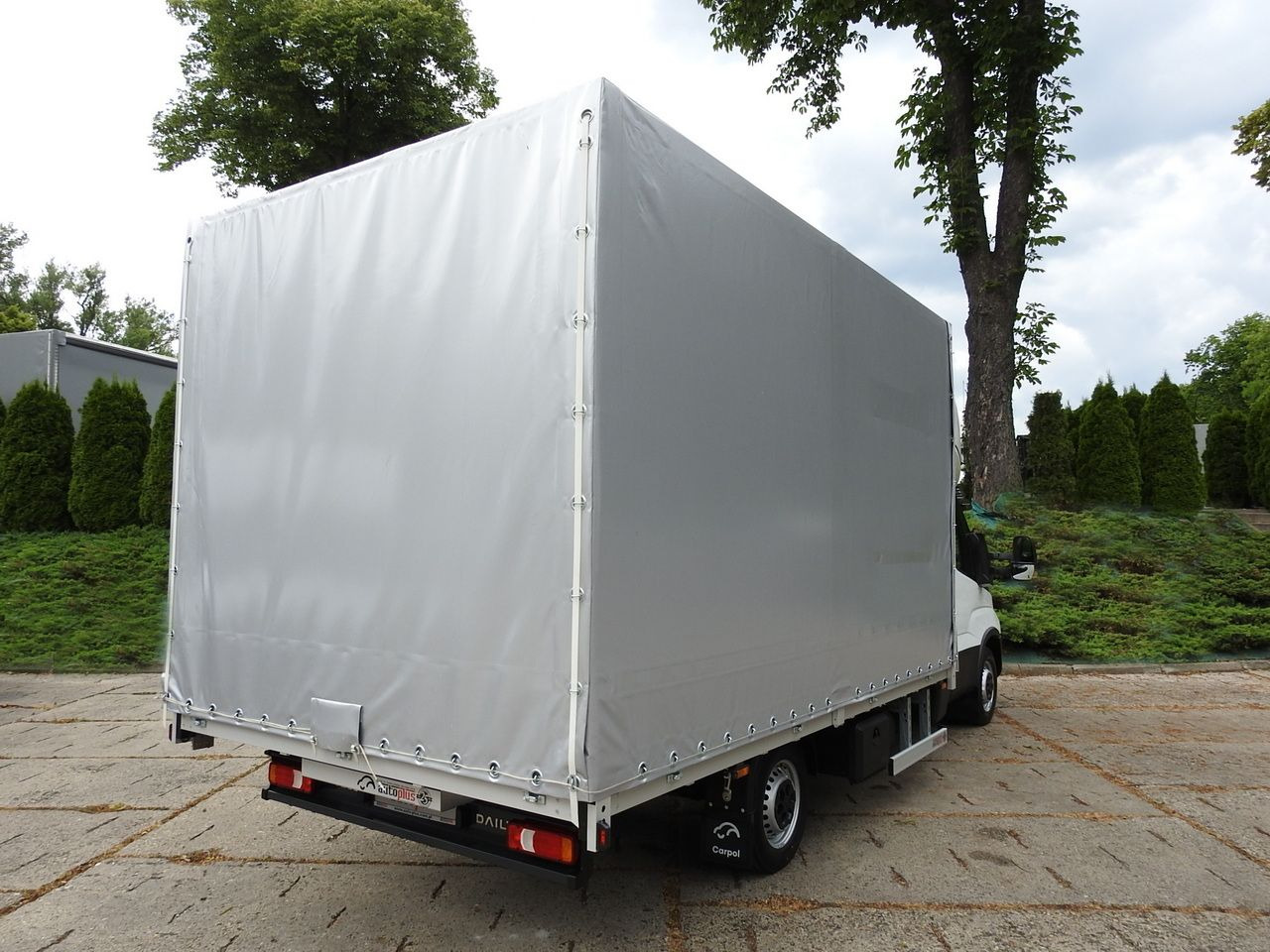 IVECO DAILY 35S18 NEW TARPAULIN WEBASTO CRUISE CONTROL AIR CONDITIONING 180HP - Utilitaire rideaux coulissants (PLSC): photos 3 IVECO DAILY 35S18 NEW TARPAULIN WEBASTO CRUISE CONTROL AIR CONDITIONING 180HP - Utilitaire rideaux coulissants (PLSC): photos 3