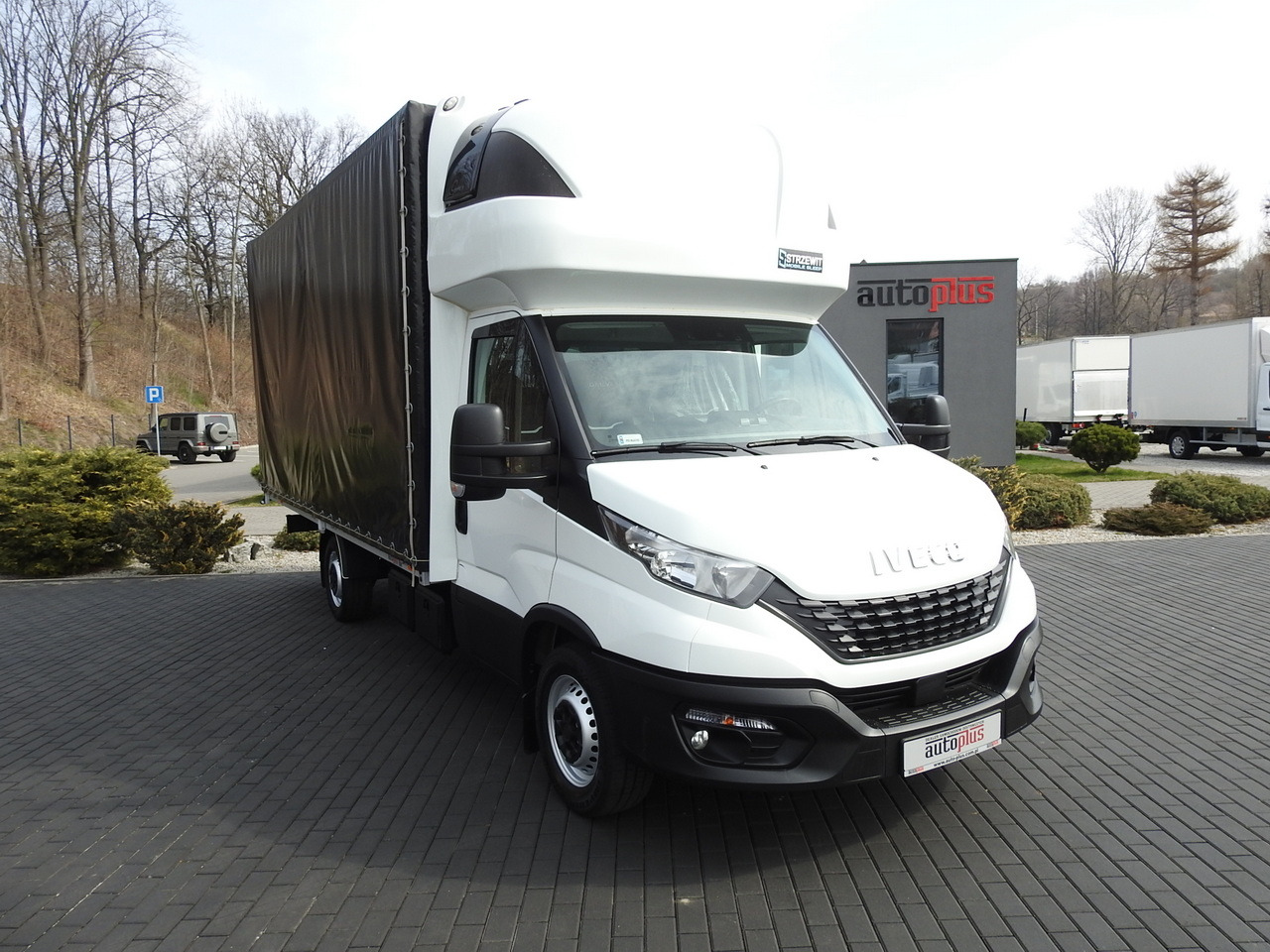 IVECO DAILY  35S18 TARPAULIN 10 PALLETS WEBASTO CRUISE CONTROL AIR CONDITIONING  180HP - Utilitaire rideaux coulissants (PLSC): photos 1 IVECO DAILY  35S18 TARPAULIN 10 PALLETS WEBASTO CRUISE CONTROL AIR CONDITIONING  180HP - Utilitaire rideaux coulissants (PLSC): photos 1