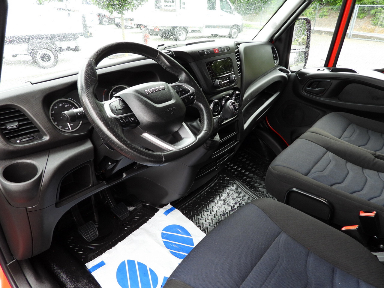 IVECO DAILY 35S18 TARPAULIN 10 PALLETS WEBASTO CRUISE CONTROL LED LIGHTS AIR CONDITIONING 180HP - Utilitaire rideaux coulissants (PLSC): photos 2 IVECO DAILY 35S18 TARPAULIN 10 PALLETS WEBASTO CRUISE CONTROL LED LIGHTS AIR CONDITIONING 180HP - Utilitaire rideaux coulissants (PLSC): photos 2