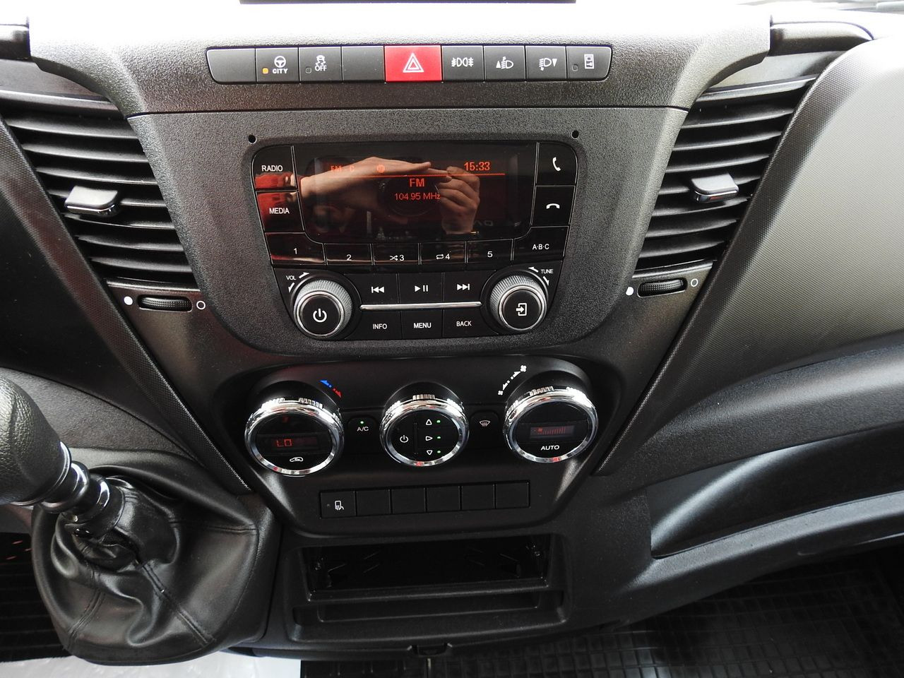 Utilitaire rideaux coulissants (PLSC) IVECO DAILY 35S18 TARPAULIN 10 PALLETS WEBASTO CRUISE CONTROL LED LIGHTS AIR CONDITIONING  180HP: photos 39