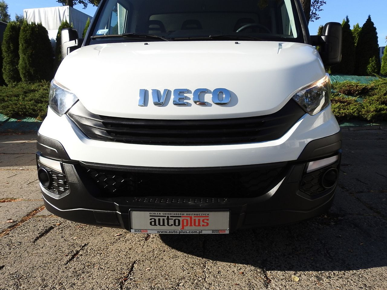 IVECO DAILY 35S18 TARPAULIN LIFT 8 PALLETS CRUISE CONTROL AIR CONDITIONING  180HP - Utilitaire rideaux coulissants (PLSC): photos 5 IVECO DAILY 35S18 TARPAULIN LIFT 8 PALLETS CRUISE CONTROL AIR CONDITIONING  180HP - Utilitaire rideaux coulissants (PLSC): photos 5