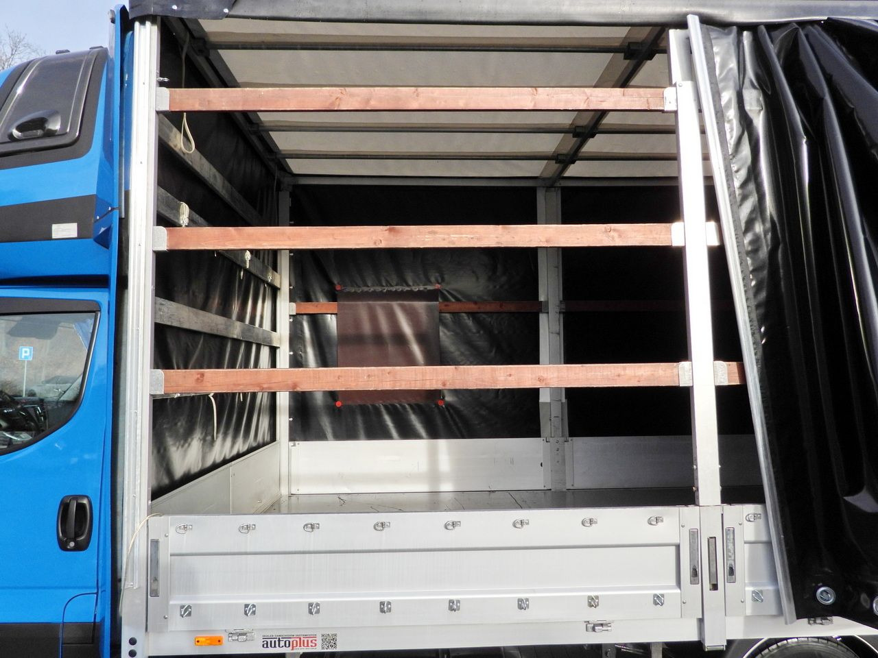 Utilitaire rideaux coulissants (PLSC) IVECO DAILY 35S21 TARPAULIN 10 PALLETS WEBASTO CRUISE CONTROL NAVIGATION LED LIGHTS AUTOMATIC TRANSMISSION HI-MATIC AIR CONDITIONING 210HP: photos 27 Utilitaire rideaux coulissants (PLSC) IVECO DAILY 35S21 TARPAULIN 10 PALLETS WEBASTO CRUISE CONTROL NAVIGATION LED LIGHTS AUTOMATIC TRANSMISSION HI-MATIC AIR CONDITIONING 210HP: photos 27