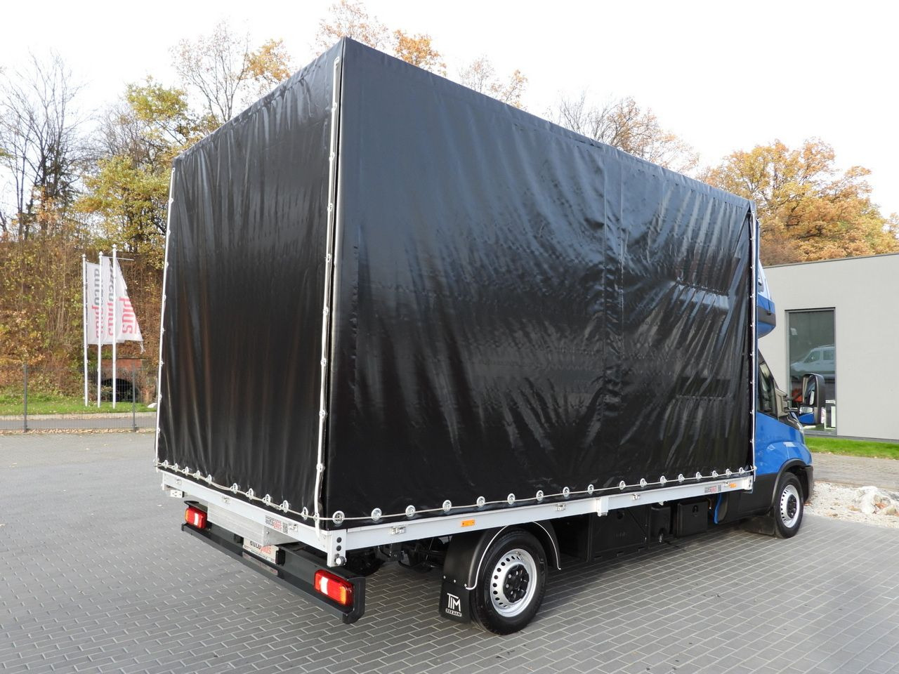 Utilitaire rideaux coulissants (PLSC) IVECO DAILY 35S21 TARPAULIN 10 PALLETS WEBASTO CRUISE CONTROL NAVIGATION LED LIGHTS AUTOMATIC TRANSMISSION HI-MATIC AIR CONDITIONING 210HP: photos 13 Utilitaire rideaux coulissants (PLSC) IVECO DAILY 35S21 TARPAULIN 10 PALLETS WEBASTO CRUISE CONTROL NAVIGATION LED LIGHTS AUTOMATIC TRANSMISSION HI-MATIC AIR CONDITIONING 210HP: photos 13