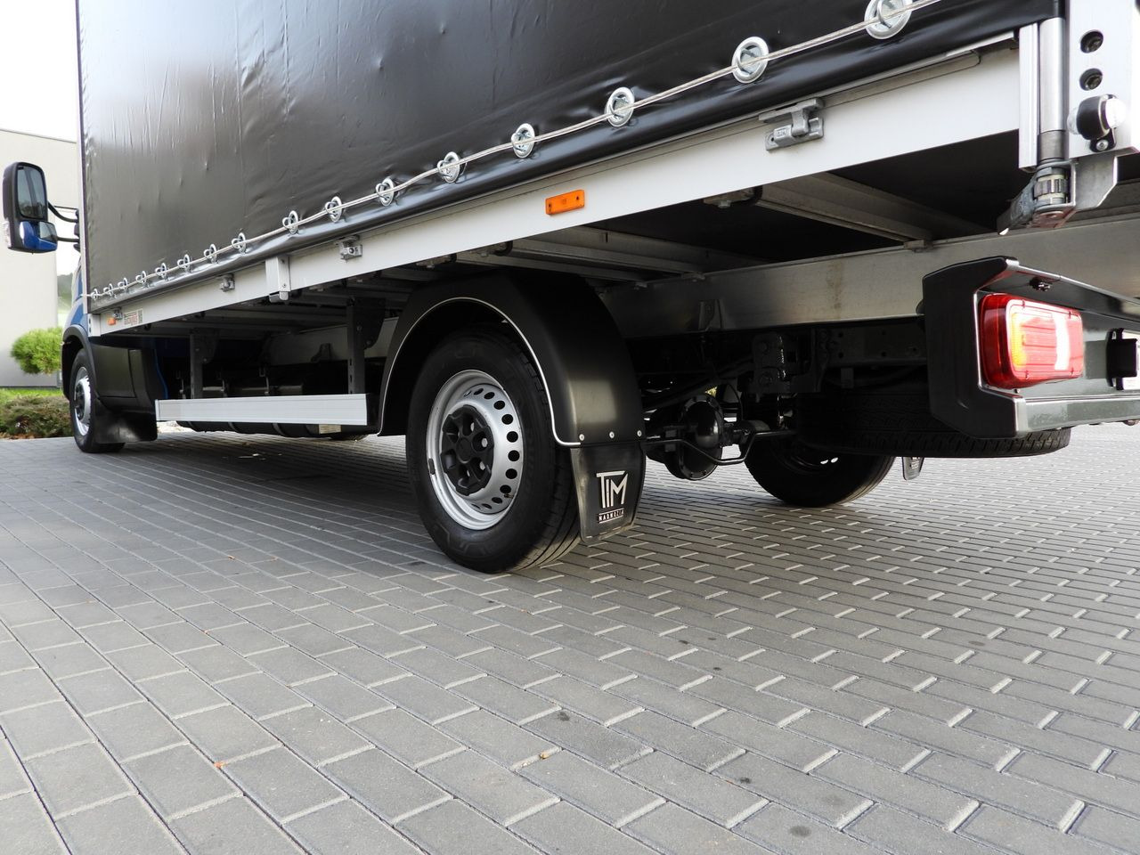 Utilitaire rideaux coulissants (PLSC) IVECO DAILY 35S21 TARPAULIN 10 PALLETS WEBASTO CRUISE CONTROL NAVIGATION LED LIGHTS AUTOMATIC TRANSMISSION HI-MATIC AIR CONDITIONING 210HP: photos 16 Utilitaire rideaux coulissants (PLSC) IVECO DAILY 35S21 TARPAULIN 10 PALLETS WEBASTO CRUISE CONTROL NAVIGATION LED LIGHTS AUTOMATIC TRANSMISSION HI-MATIC AIR CONDITIONING 210HP: photos 16