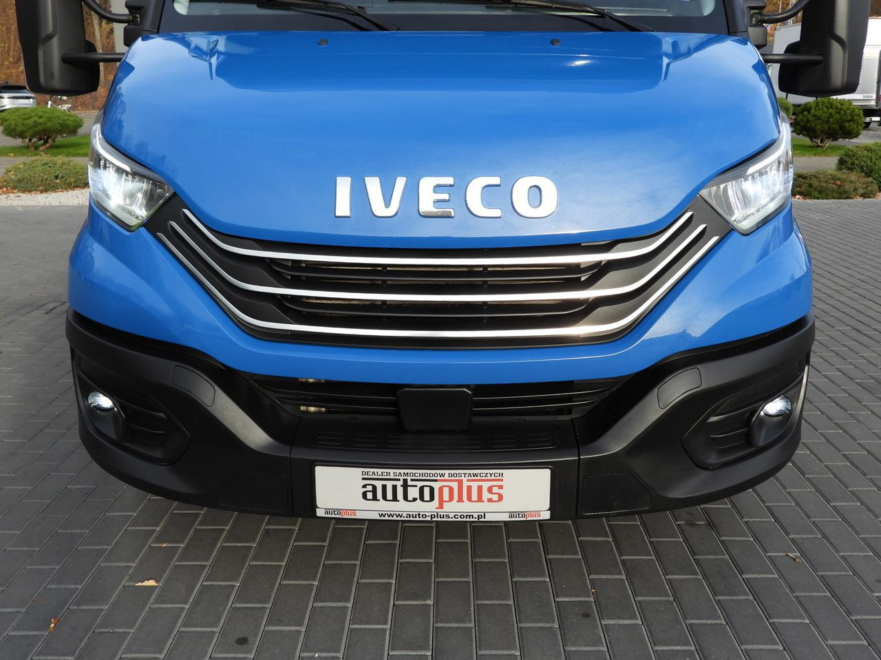 Utilitaire rideaux coulissants (PLSC) IVECO DAILY 35S21 TARPAULIN 10 PALLETS WEBASTO CRUISE CONTROL NAVIGATION LED LIGHTS AUTOMATIC TRANSMISSION HI-MATIC AIR CONDITIONING 210HP: photos 14 Utilitaire rideaux coulissants (PLSC) IVECO DAILY 35S21 TARPAULIN 10 PALLETS WEBASTO CRUISE CONTROL NAVIGATION LED LIGHTS AUTOMATIC TRANSMISSION HI-MATIC AIR CONDITIONING 210HP: photos 14
