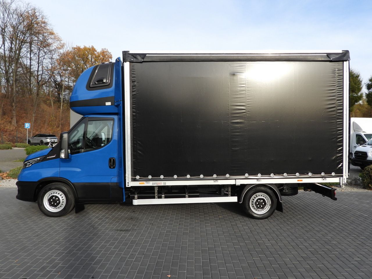 Utilitaire rideaux coulissants (PLSC) IVECO DAILY 35S21 TARPAULIN 10 PALLETS WEBASTO CRUISE CONTROL NAVIGATION LED LIGHTS AUTOMATIC TRANSMISSION HI-MATIC AIR CONDITIONING 210HP: photos 9 Utilitaire rideaux coulissants (PLSC) IVECO DAILY 35S21 TARPAULIN 10 PALLETS WEBASTO CRUISE CONTROL NAVIGATION LED LIGHTS AUTOMATIC TRANSMISSION HI-MATIC AIR CONDITIONING 210HP: photos 9