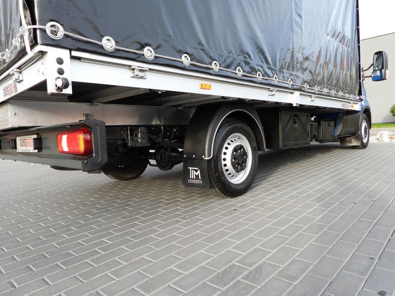 Utilitaire rideaux coulissants (PLSC) IVECO DAILY 35S21 TARPAULIN 10 PALLETS WEBASTO CRUISE CONTROL NAVIGATION LED LIGHTS AUTOMATIC TRANSMISSION HI-MATIC AIR CONDITIONING 210HP: photos 17 Utilitaire rideaux coulissants (PLSC) IVECO DAILY 35S21 TARPAULIN 10 PALLETS WEBASTO CRUISE CONTROL NAVIGATION LED LIGHTS AUTOMATIC TRANSMISSION HI-MATIC AIR CONDITIONING 210HP: photos 17