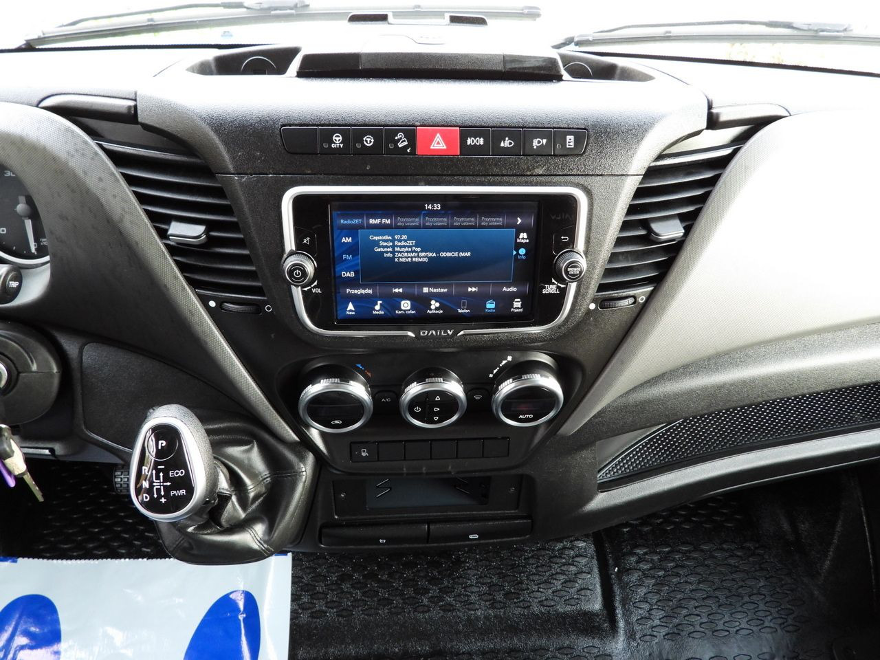 Utilitaire rideaux coulissants (PLSC) IVECO DAILY 35S21 TARPAULIN 10 PALLETS WEBASTO CRUISE CONTROL NAVIGATION LED LIGHTS AUTOMATIC TRANSMISSION HI-MATIC AIR CONDITIONING 210HP: photos 39 Utilitaire rideaux coulissants (PLSC) IVECO DAILY 35S21 TARPAULIN 10 PALLETS WEBASTO CRUISE CONTROL NAVIGATION LED LIGHTS AUTOMATIC TRANSMISSION HI-MATIC AIR CONDITIONING 210HP: photos 39