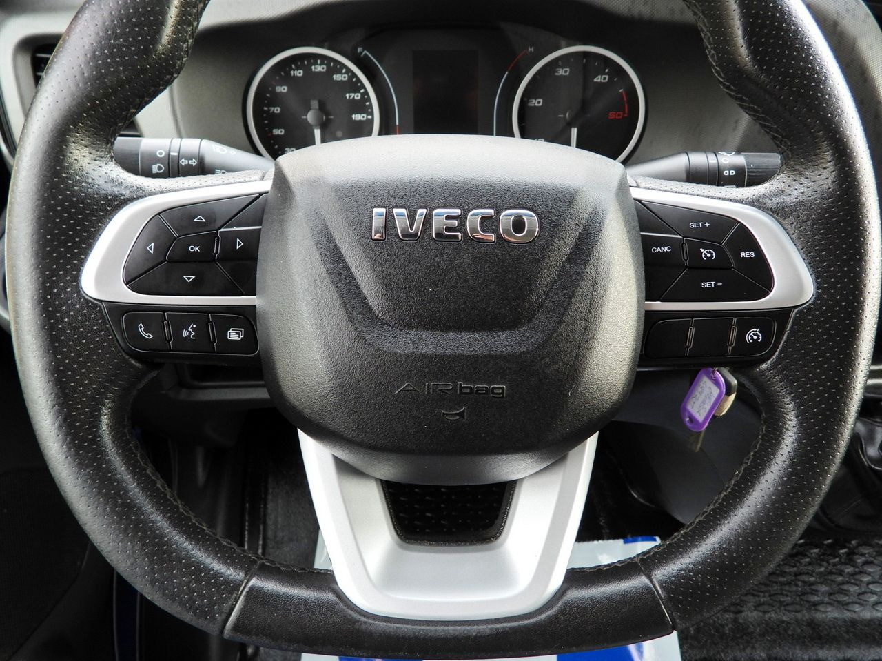 Utilitaire rideaux coulissants (PLSC) IVECO DAILY 35S21 TARPAULIN 10 PALLETS WEBASTO CRUISE CONTROL NAVIGATION LED LIGHTS AUTOMATIC TRANSMISSION HI-MATIC AIR CONDITIONING 210HP: photos 34 Utilitaire rideaux coulissants (PLSC) IVECO DAILY 35S21 TARPAULIN 10 PALLETS WEBASTO CRUISE CONTROL NAVIGATION LED LIGHTS AUTOMATIC TRANSMISSION HI-MATIC AIR CONDITIONING 210HP: photos 34