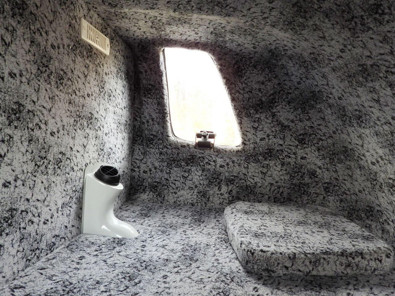 Utilitaire rideaux coulissants (PLSC) IVECO DAILY 35S21 TARPAULIN 10 PALLETS WEBASTO CRUISE CONTROL NAVIGATION LED LIGHTS AUTOMATIC TRANSMISSION HI-MATIC AIR CONDITIONING 210HP: photos 46 Utilitaire rideaux coulissants (PLSC) IVECO DAILY 35S21 TARPAULIN 10 PALLETS WEBASTO CRUISE CONTROL NAVIGATION LED LIGHTS AUTOMATIC TRANSMISSION HI-MATIC AIR CONDITIONING 210HP: photos 46