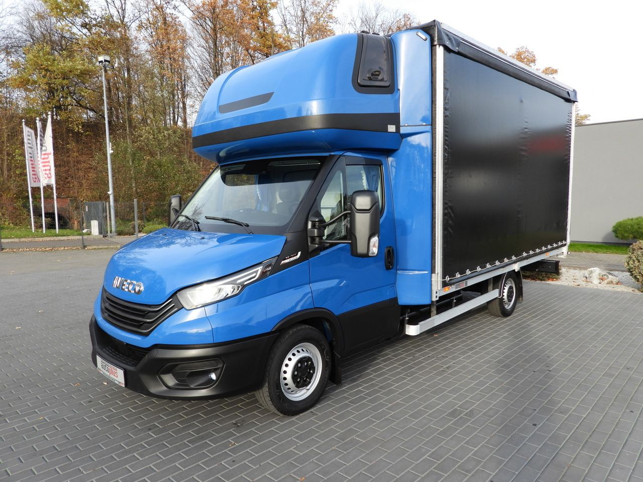 Utilitaire rideaux coulissants (PLSC) IVECO DAILY 35S21 TARPAULIN 10 PALLETS WEBASTO CRUISE CONTROL NAVIGATION LED LIGHTS AUTOMATIC TRANSMISSION HI-MATIC AIR CONDITIONING 210HP: photos 6 Utilitaire rideaux coulissants (PLSC) IVECO DAILY 35S21 TARPAULIN 10 PALLETS WEBASTO CRUISE CONTROL NAVIGATION LED LIGHTS AUTOMATIC TRANSMISSION HI-MATIC AIR CONDITIONING 210HP: photos 6
