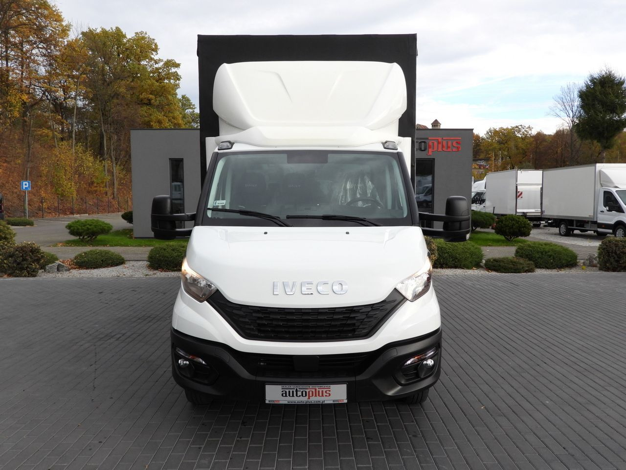 IVECO DAILY 50C17 TARPAULIN 10 PALLETS CRUISE CONTROL PNEUMATICS TWIN WHEELS AIR CONDITIONING  180HP - Utilitaire rideaux coulissants (PLSC): photos 5 IVECO DAILY 50C17 TARPAULIN 10 PALLETS CRUISE CONTROL PNEUMATICS TWIN WHEELS AIR CONDITIONING  180HP - Utilitaire rideaux coulissants (PLSC): photos 5