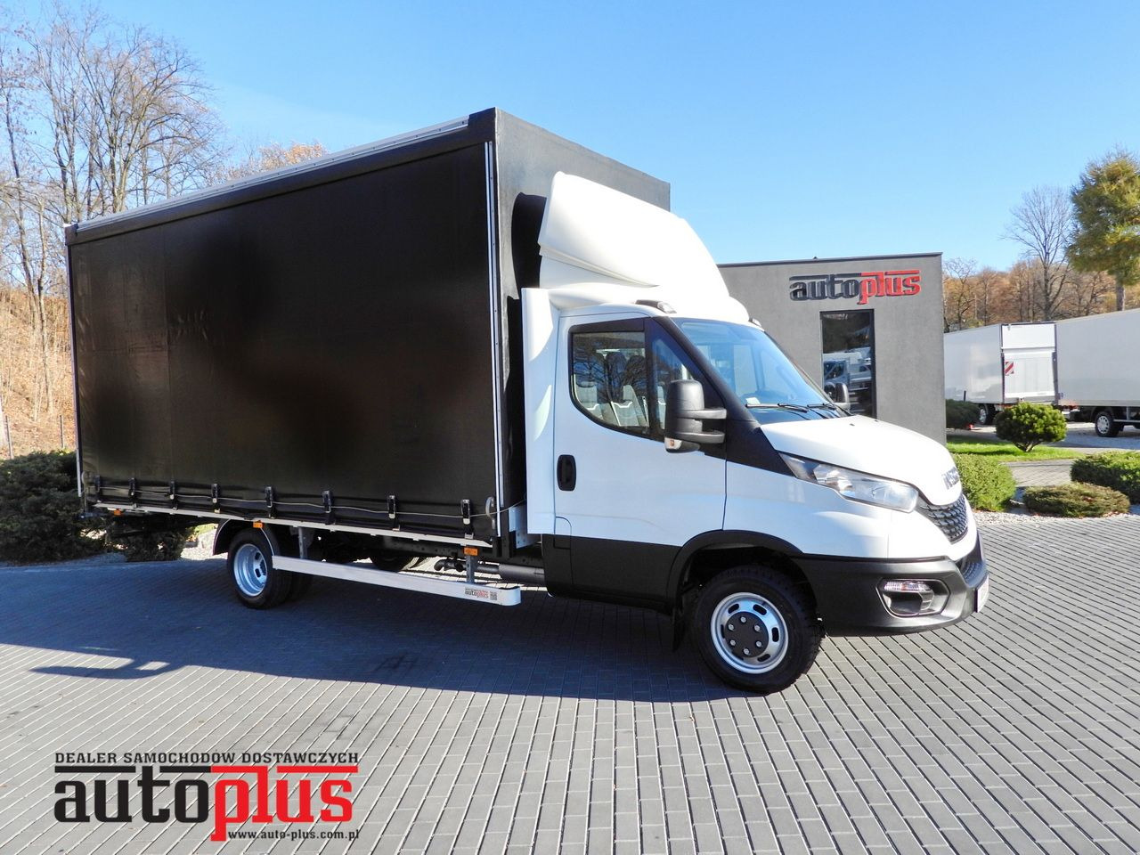 IVECO DAILY 50C17 TARPAULIN 10 PALLETS CRUISE CONTROL TWIN WHEELS AIR CONDITIONING 180HP - Utilitaire rideaux coulissants (PLSC): photos 1 IVECO DAILY 50C17 TARPAULIN 10 PALLETS CRUISE CONTROL TWIN WHEELS AIR CONDITIONING 180HP - Utilitaire rideaux coulissants (PLSC): photos 1