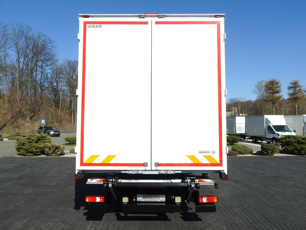 Fourgon grand volume IVECO DAILY 70C18 BOX LIFT 14 PALLETS WEBASTO CRUISE CONTROL NAVIGATION LED LIGHTS TWIN WHEELS AIR CONDITIONING  180HP: photos 10