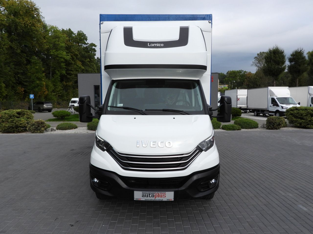 IVECO DAILY 72C18 TARPAULIN LIFT 14 PALLETS WEBASTO CRUISE CONTROL LED LIGHTS TWIN WHEELS AIR CONDITIONING 180HP - Camion à rideaux coulissants: photos 5 IVECO DAILY 72C18 TARPAULIN LIFT 14 PALLETS WEBASTO CRUISE CONTROL LED LIGHTS TWIN WHEELS AIR CONDITIONING 180HP - Camion à rideaux coulissants: photos 5