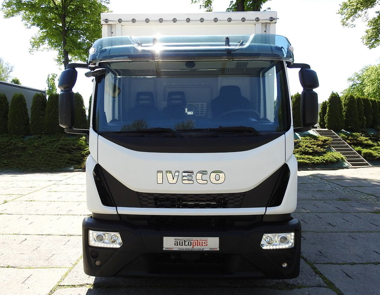 IVECO EUROCARGO 120 - 220 TARPAULIN LIFT 20 PALLETS LED LIGHTS AUTOMATIC TRANSMISSION HI-MATIC TWIN WHEELS AIR CONDITIONING 220HP - Utilitaire rideaux coulissants (PLSC): photos 5 IVECO EUROCARGO 120 - 220 TARPAULIN LIFT 20 PALLETS LED LIGHTS AUTOMATIC TRANSMISSION HI-MATIC TWIN WHEELS AIR CONDITIONING 220HP - Utilitaire rideaux coulissants (PLSC): photos 5