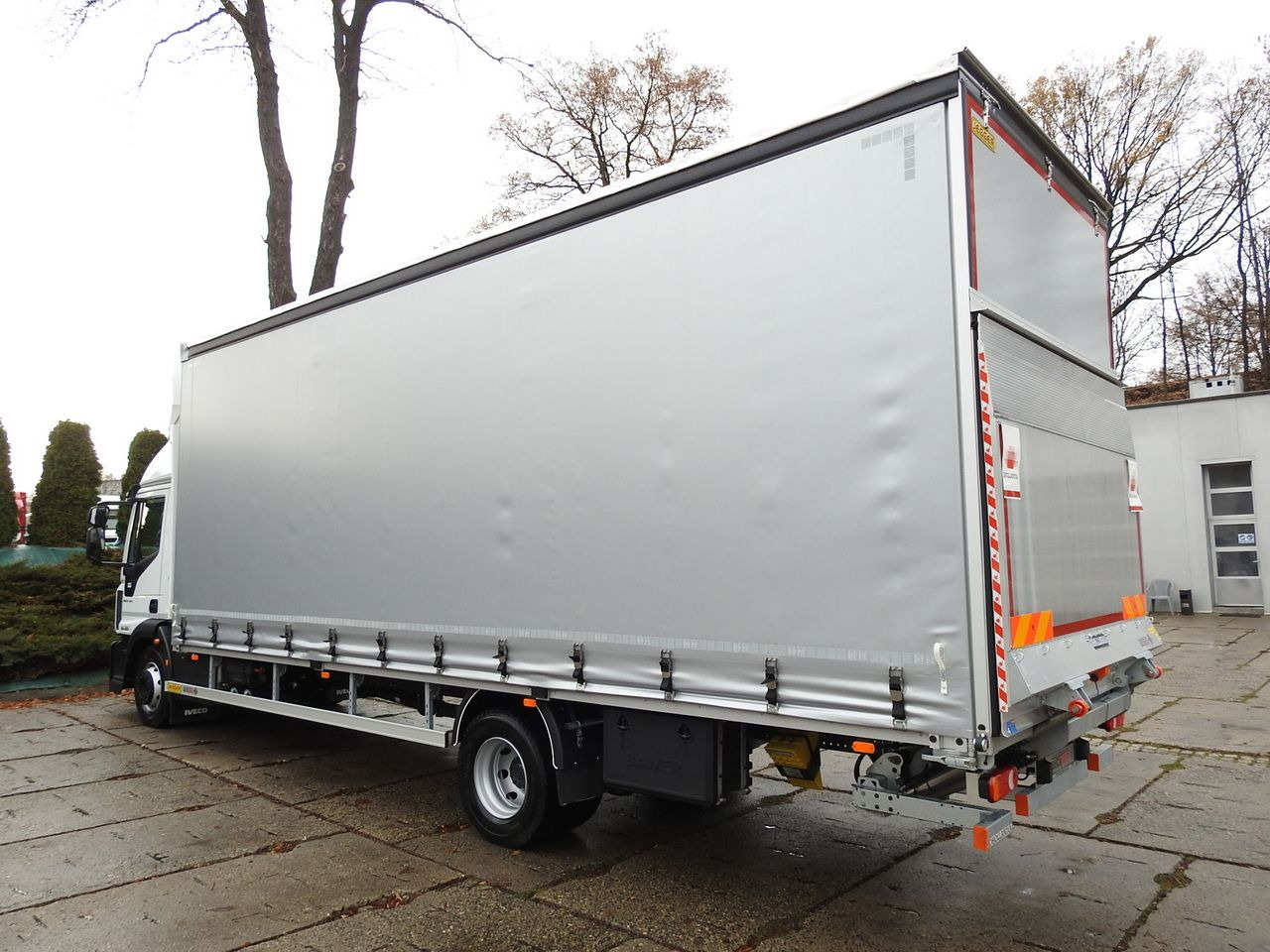 IVECO EUROCARGO 120-250 NEW TARPAULIN LIFT 18 PALLETS WEBASTO CRUISE CONTROL AIR CONDITIONING LED LIGHTS PNEUMATICS AUTOMATIC TRANSMISSION HI-MATIC 250HP — crédit-bail IVECO EUROCARGO 120-250 NEW TARPAULIN LIFT 18 PALLETS WEBASTO CRUISE CONTROL AIR CONDITIONING LED LIGHTS PNEUMATICS AUTOMATIC TRANSMISSION HI-MATIC 250HP: photos 11 IVECO EUROCARGO 120-250 NEW TARPAULIN LIFT 18 PALLETS WEBASTO CRUISE CONTROL AIR CONDITIONING LED LIGHTS PNEUMATICS AUTOMATIC TRANSMISSION HI-MATIC 250HP — crédit-bail IVECO EUROCARGO 120-250 NEW TARPAULIN LIFT 18 PALLETS WEBASTO CRUISE CONTROL AIR CONDITIONING LED LIGHTS PNEUMATICS AUTOMATIC TRANSMISSION HI-MATIC 250HP: photos 11
