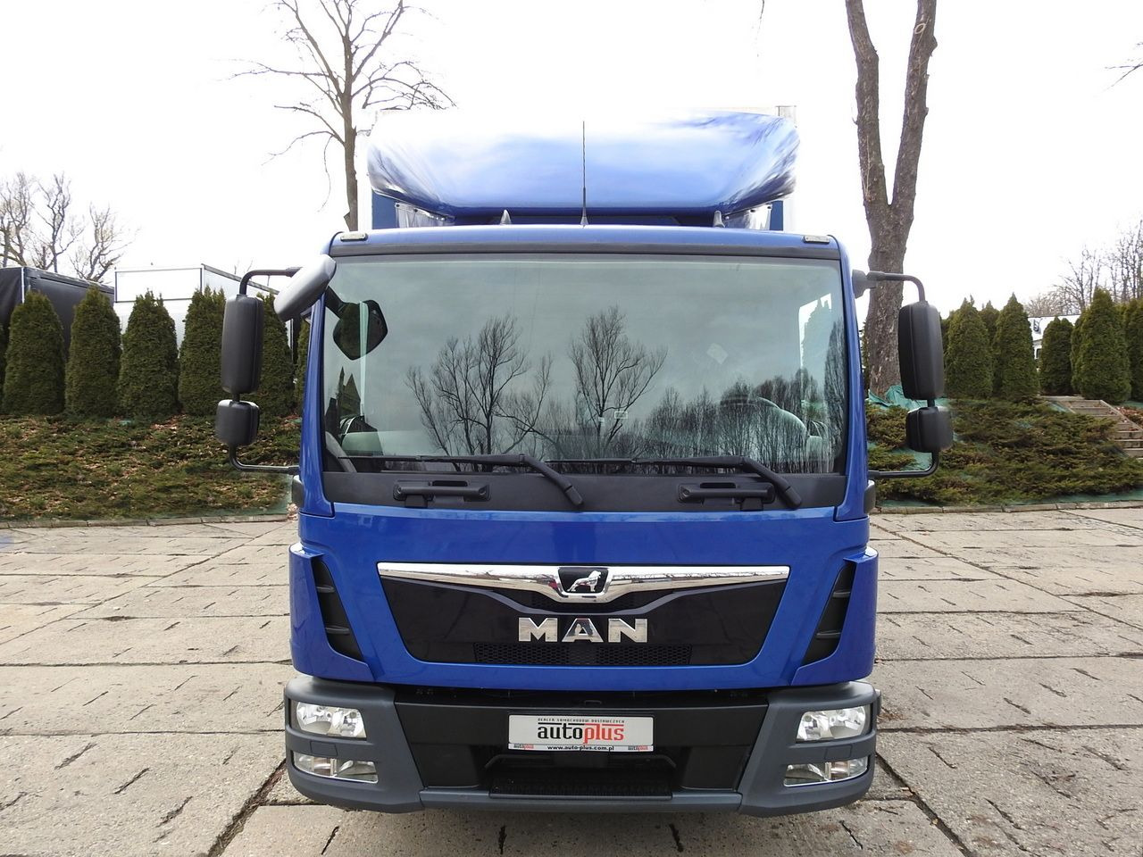 MAN TGL 12.220 BOX LIFT 18 PALLETS CRUISE CONTROLAIR CONDITIONING PNEUMATICS AUTOMATIC TWIN WHEELS 220HP - Fourgon grand volume: photos 5 MAN TGL 12.220 BOX LIFT 18 PALLETS CRUISE CONTROLAIR CONDITIONING PNEUMATICS AUTOMATIC TWIN WHEELS 220HP - Fourgon grand volume: photos 5