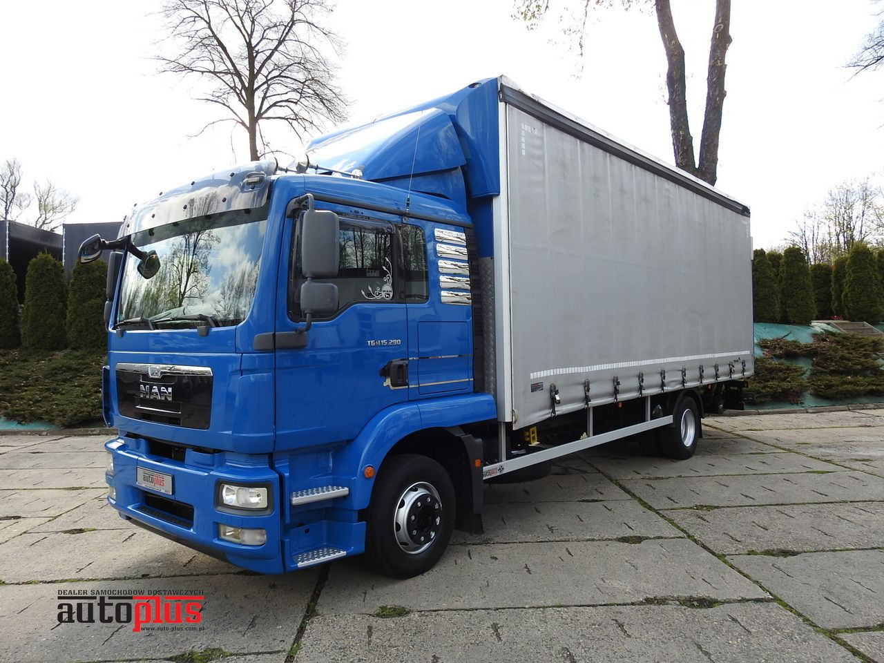 MAN TGM 15.290 TARPAULIN LIFT 18 PALLETS CRUISE CONTROL TWIN WHEELS AIR CONDITIONING 290HP - Camion à rideaux coulissants: photos 1 MAN TGM 15.290 TARPAULIN LIFT 18 PALLETS CRUISE CONTROL TWIN WHEELS AIR CONDITIONING 290HP - Camion à rideaux coulissants: photos 1