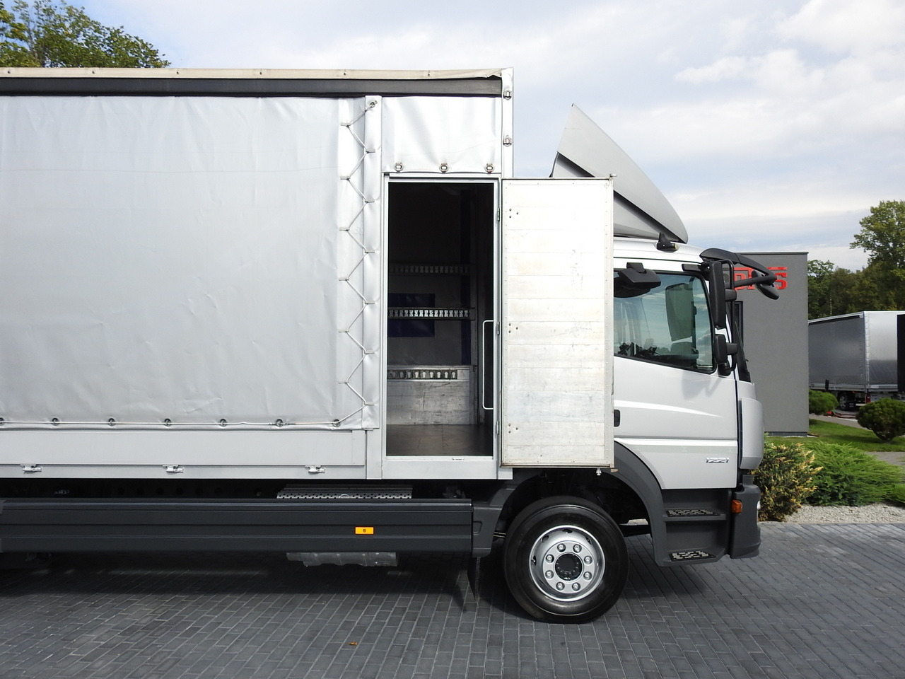MERCEDES ATEGO 1221 TARPAULIN LIFT 16 PALLETS WEBASTO AIR CONDITIONING PNEUMATICS TWIN WHEELS  230HP — crédit-bail MERCEDES ATEGO 1221 TARPAULIN LIFT 16 PALLETS WEBASTO AIR CONDITIONING PNEUMATICS TWIN WHEELS  230HP: photos 22