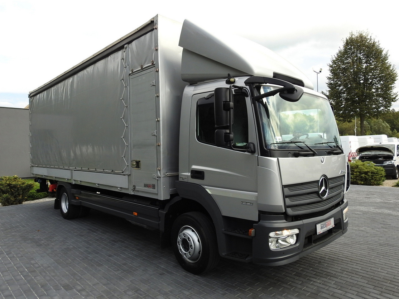 MERCEDES ATEGO 1221 TARPAULIN LIFT 16 PALLETS WEBASTO AIR CONDITIONING PNEUMATICS TWIN WHEELS 230HP - Utilitaire rideaux coulissants (PLSC): photos 4 MERCEDES ATEGO 1221 TARPAULIN LIFT 16 PALLETS WEBASTO AIR CONDITIONING PNEUMATICS TWIN WHEELS 230HP - Utilitaire rideaux coulissants (PLSC): photos 4