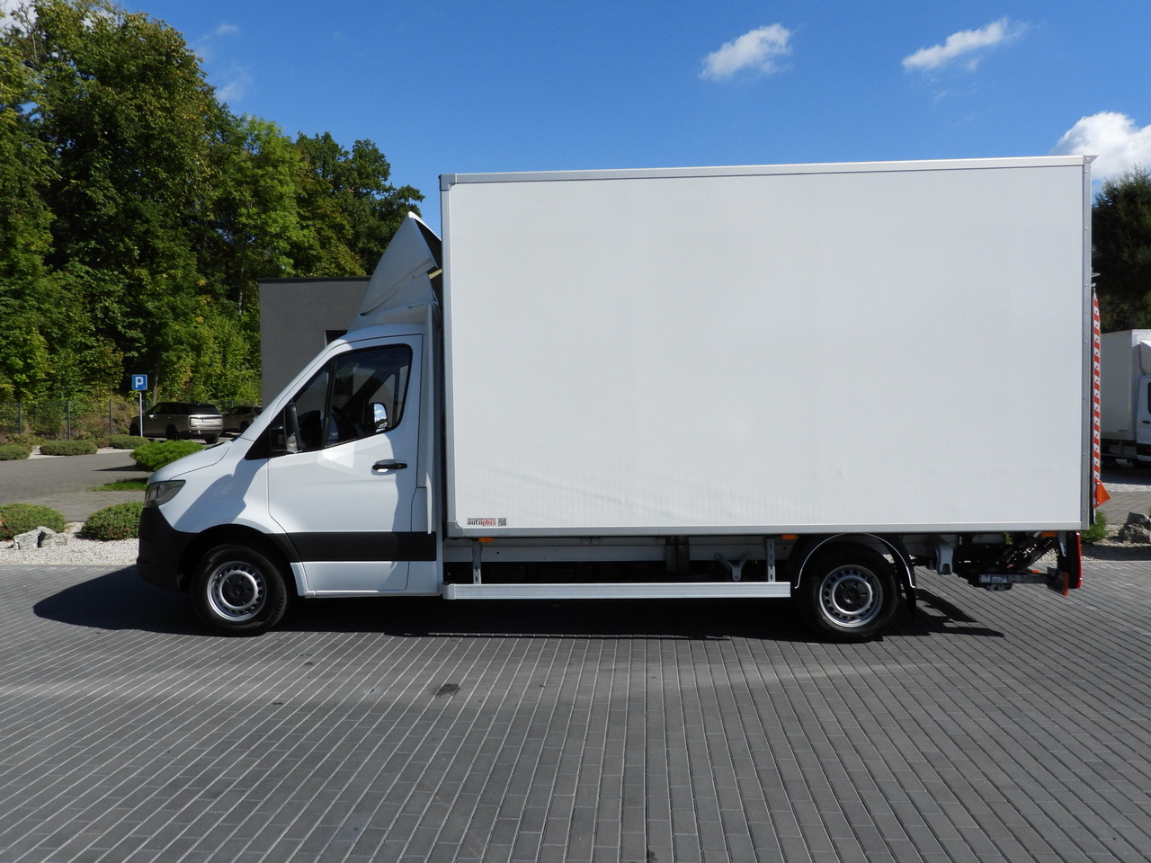 Fourgon grand volume MERCEDES SPRINTER 315 BOX LIFT 8 PALLETS AIR CONDITIONING 150HP: photos 8 Fourgon grand volume MERCEDES SPRINTER 315 BOX LIFT 8 PALLETS AIR CONDITIONING 150HP: photos 8