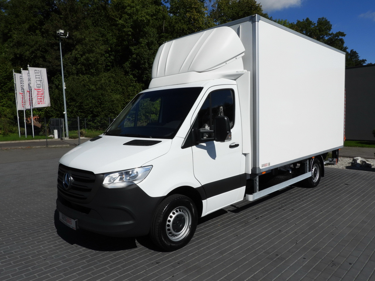 Fourgon grand volume MERCEDES SPRINTER 315 BOX LIFT 8 PALLETS AIR CONDITIONING 150HP: photos 6 Fourgon grand volume MERCEDES SPRINTER 315 BOX LIFT 8 PALLETS AIR CONDITIONING 150HP: photos 6