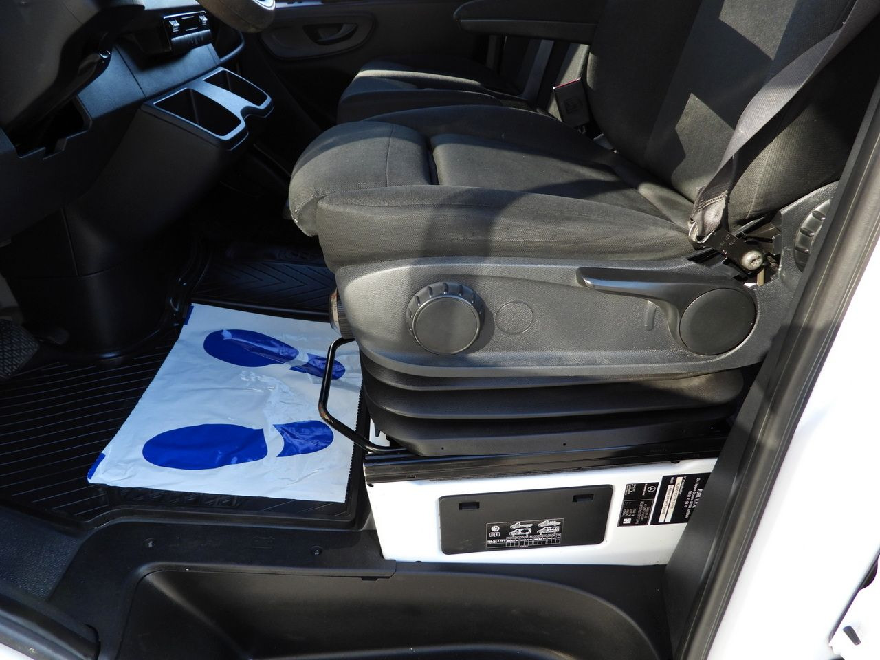 Fourgon utilitaire MERCEDES SPRINTER 316 BOX DELIVERY VAN 7 SEATS CRUISE CONTROL AUTOMATIC TRANSMISSION  AIR CONDITIONING  160HP: photos 21