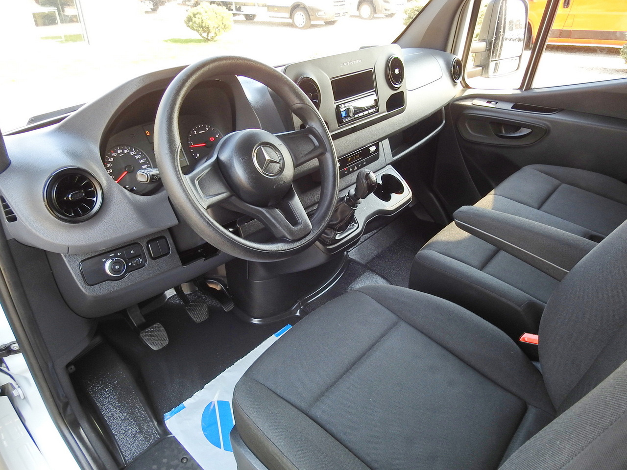 MERCEDES SPRINTER 316 TARPAULIN 10 PALLETS WEBASTO AIR CONDITIONING 165HP - Utilitaire rideaux coulissants (PLSC): photos 2 MERCEDES SPRINTER 316 TARPAULIN 10 PALLETS WEBASTO AIR CONDITIONING 165HP - Utilitaire rideaux coulissants (PLSC): photos 2