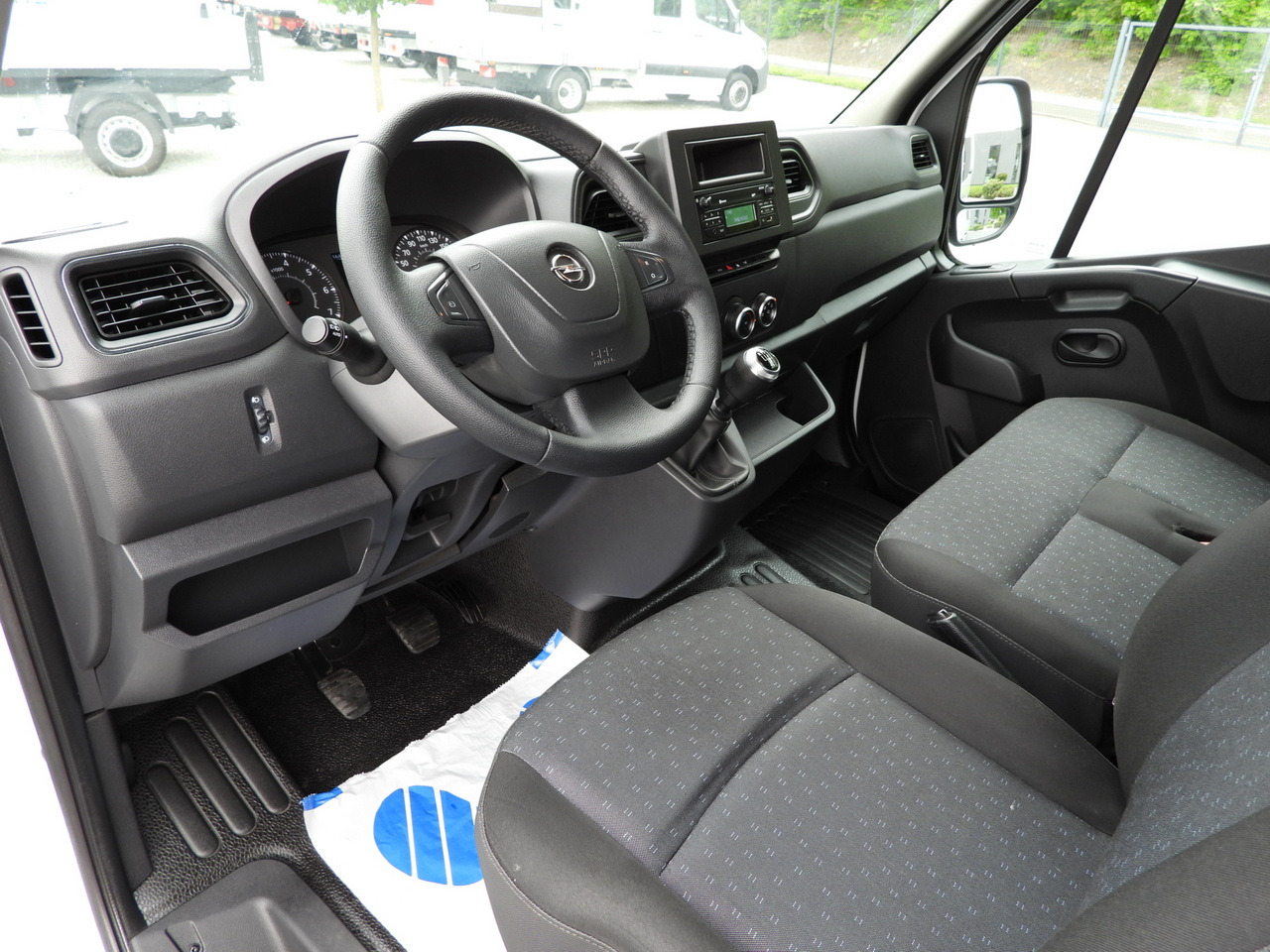 OPEL MOVANO BOX DELIVERY VAN 7 SEATS CRUISE CONTROL LED LIGHTS AIR CONDITIONING 135HP - Fourgon utilitaire: photos 2 OPEL MOVANO BOX DELIVERY VAN 7 SEATS CRUISE CONTROL LED LIGHTS AIR CONDITIONING 135HP - Fourgon utilitaire: photos 2