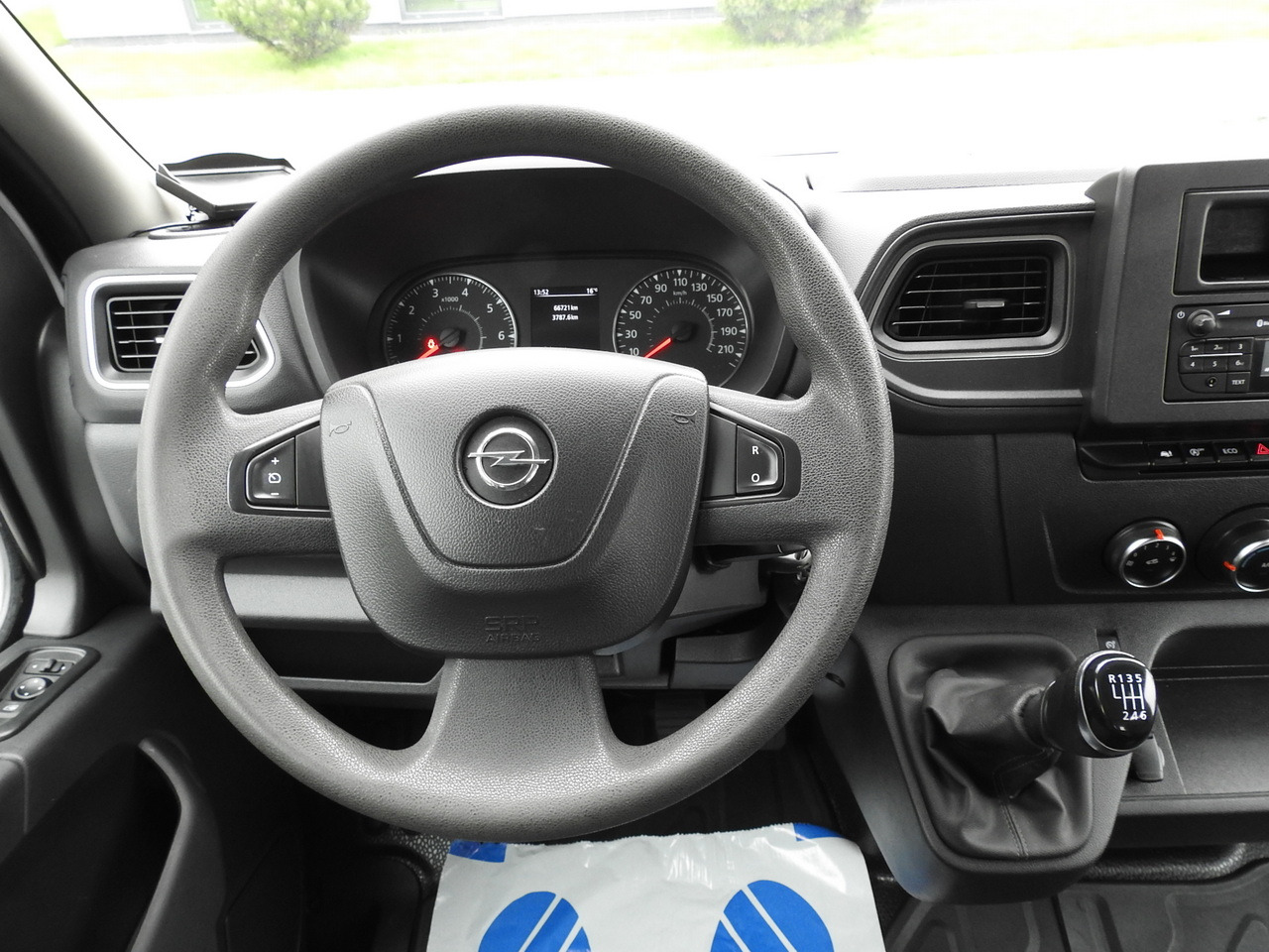 OPEL MOVANO — crédit-bail OPEL MOVANO: photos 31 OPEL MOVANO — crédit-bail OPEL MOVANO: photos 31